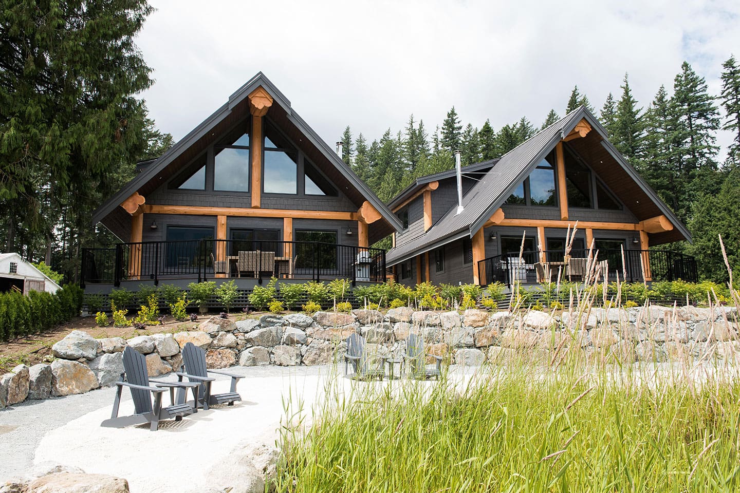 Exterior of Log Cabin Kit, BC Log Home Builder.