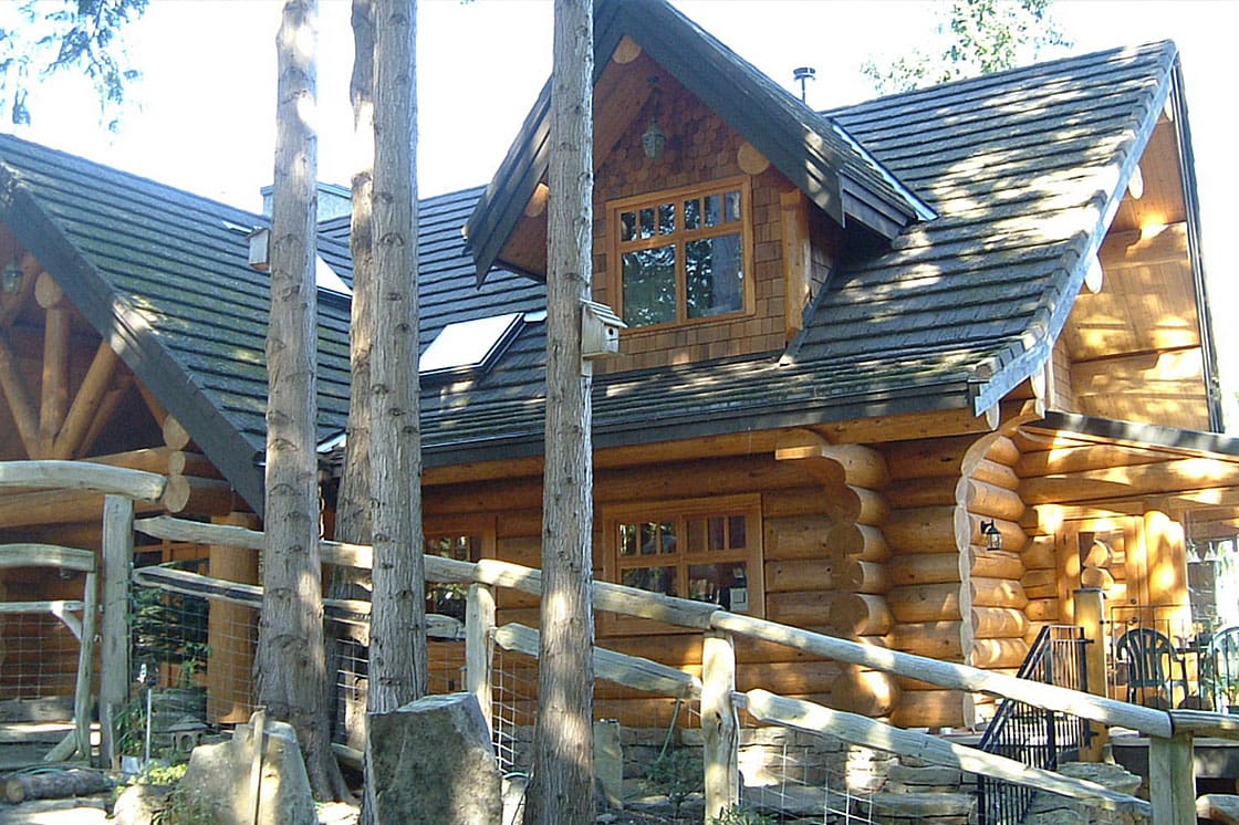 Full Scribe Log Home Custom Built, BC Log Home Builder.