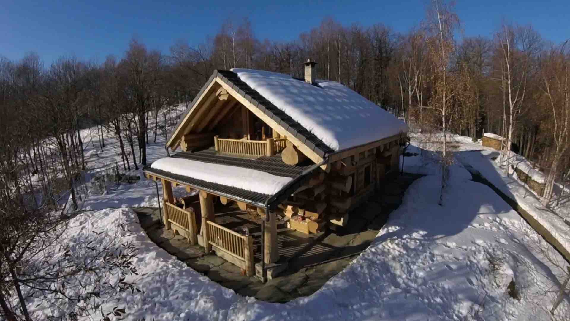 Custom built Log Cabin, BC Log Home Builders.