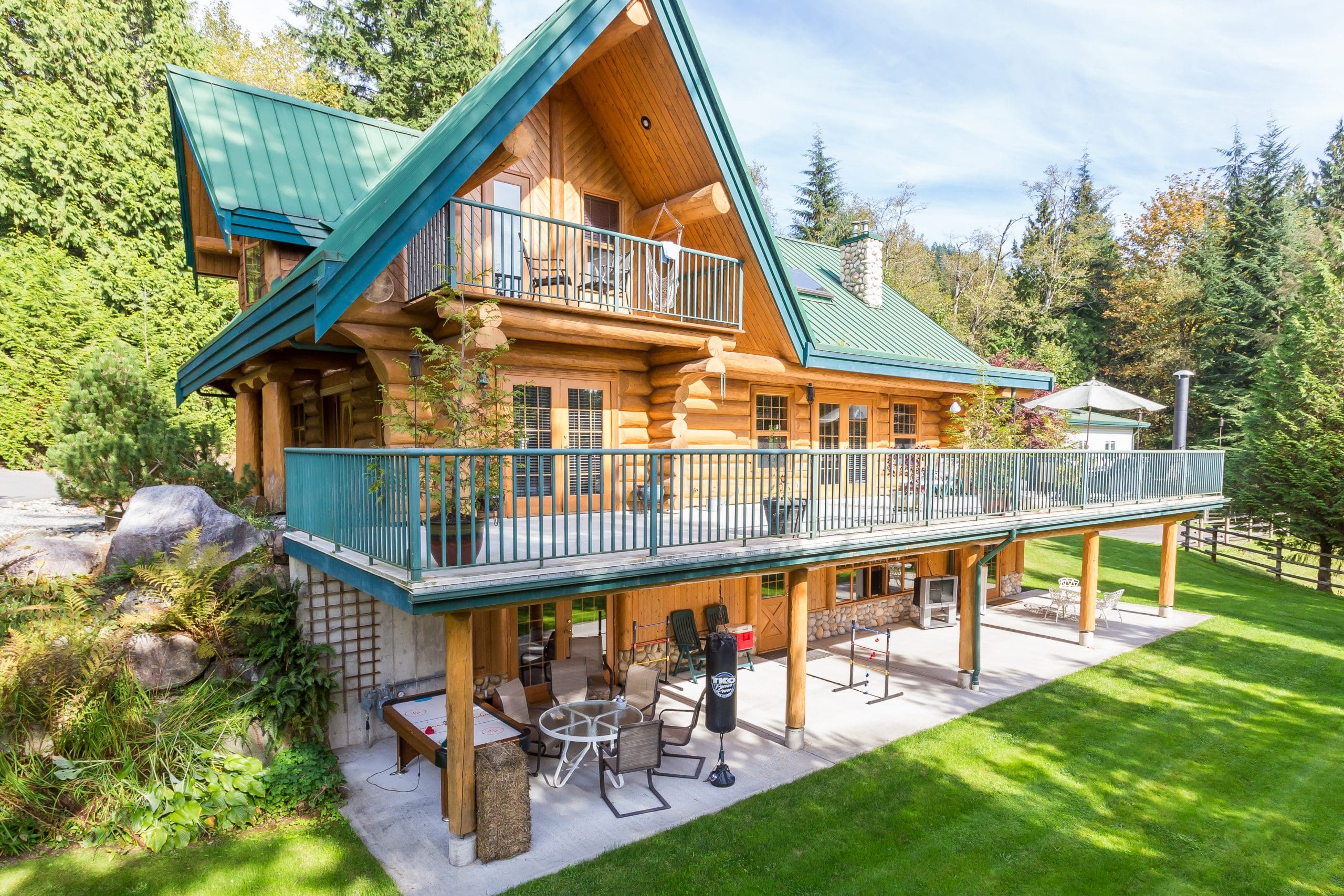 BC Home Builders Custom Built Full Scribe Log Home