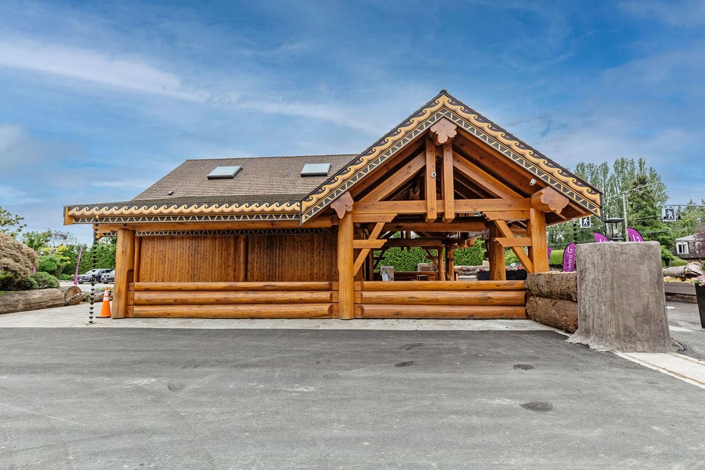 Post and beam custom built log home