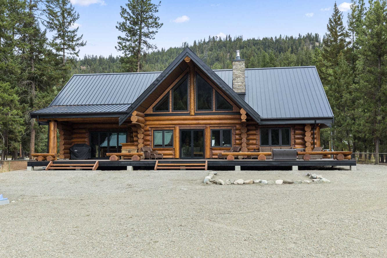 Tulameen B.C. Full Scribe Log Home
