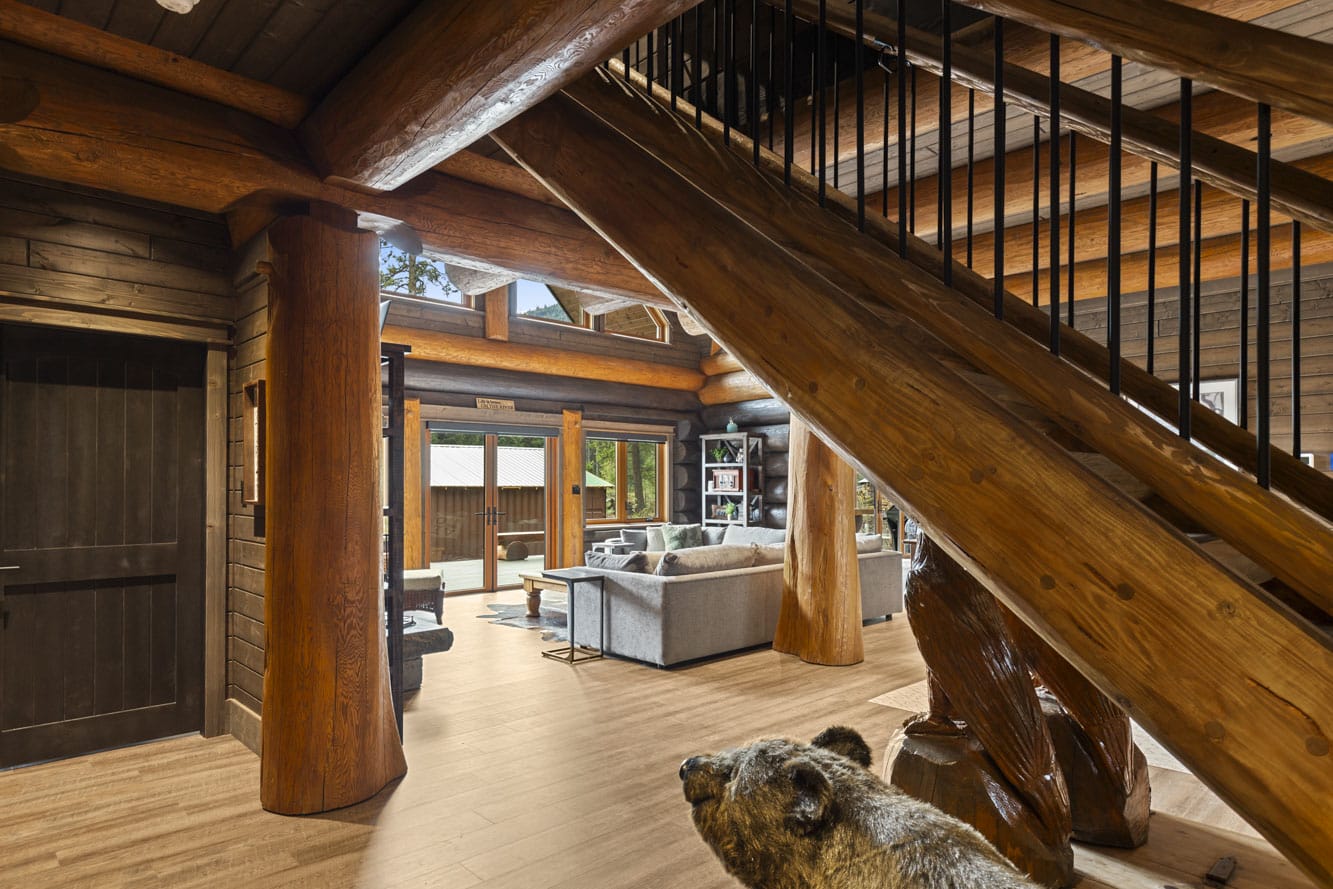 Tulameen B.C. Full Scribe Log Home