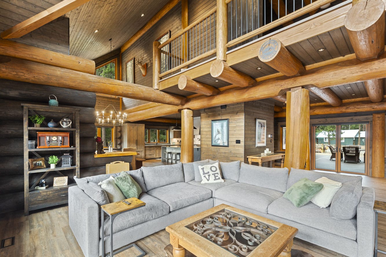 Tulameen B.C. Full Scribe Log Home