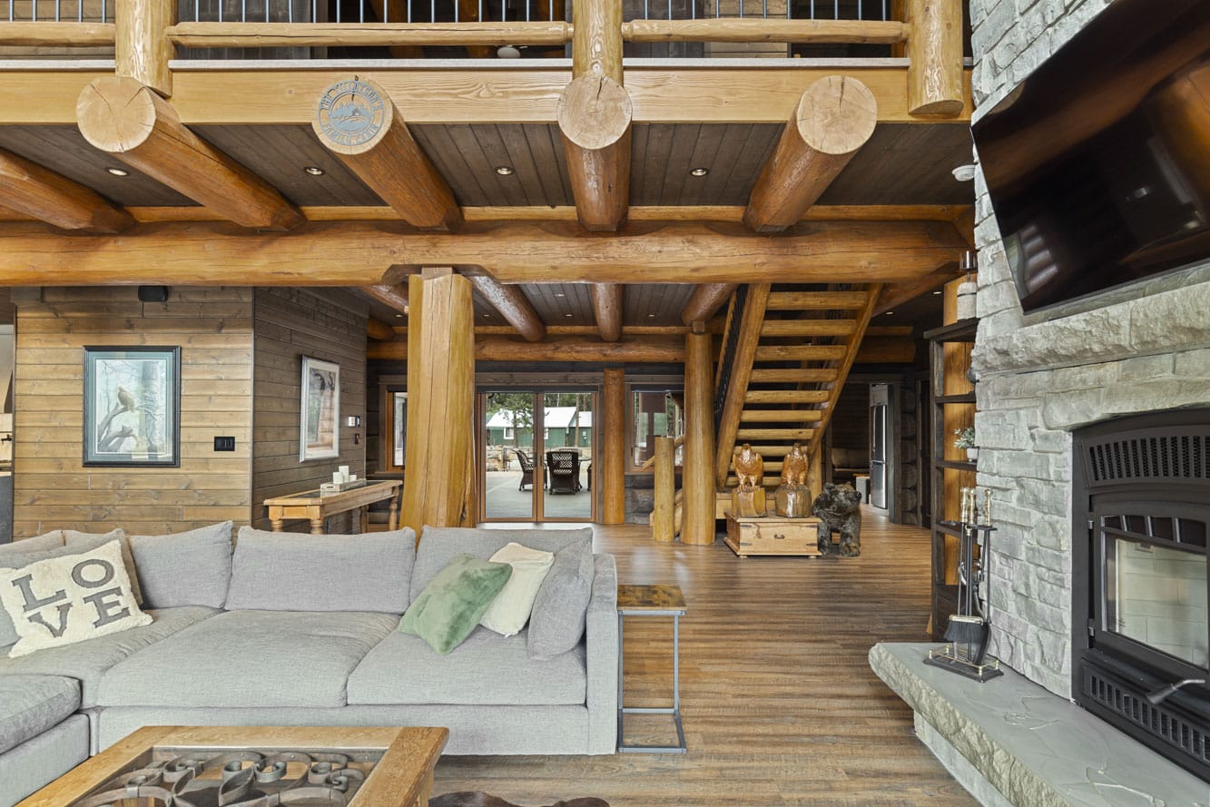 Tulameen B.C. Full Scribe Log Home