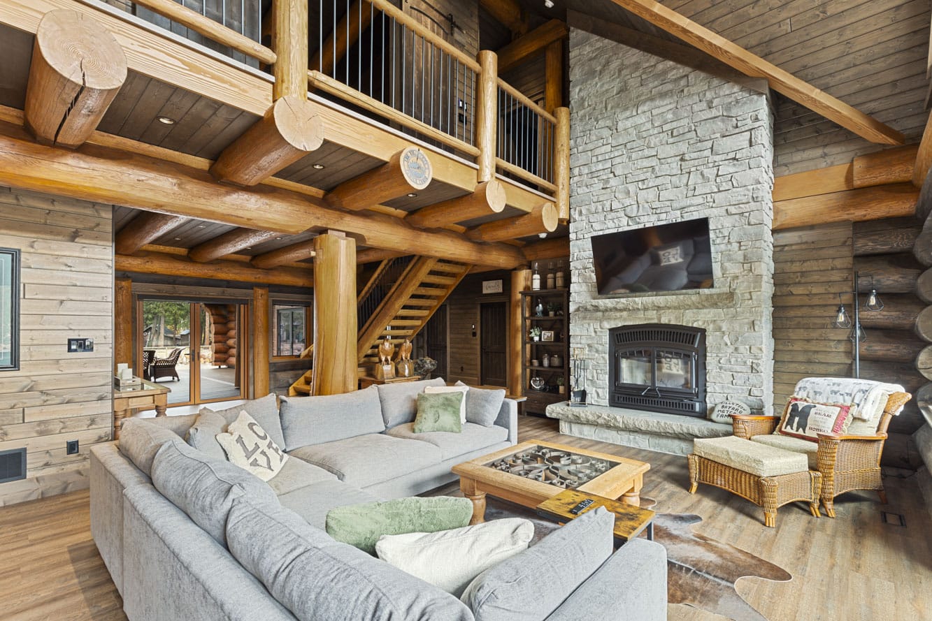 Tulameen B.C. Full Scribe Log Home