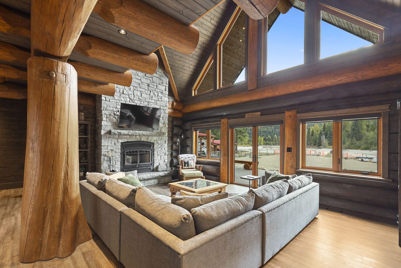 Tulameen B.C. Full Scribe Log Home