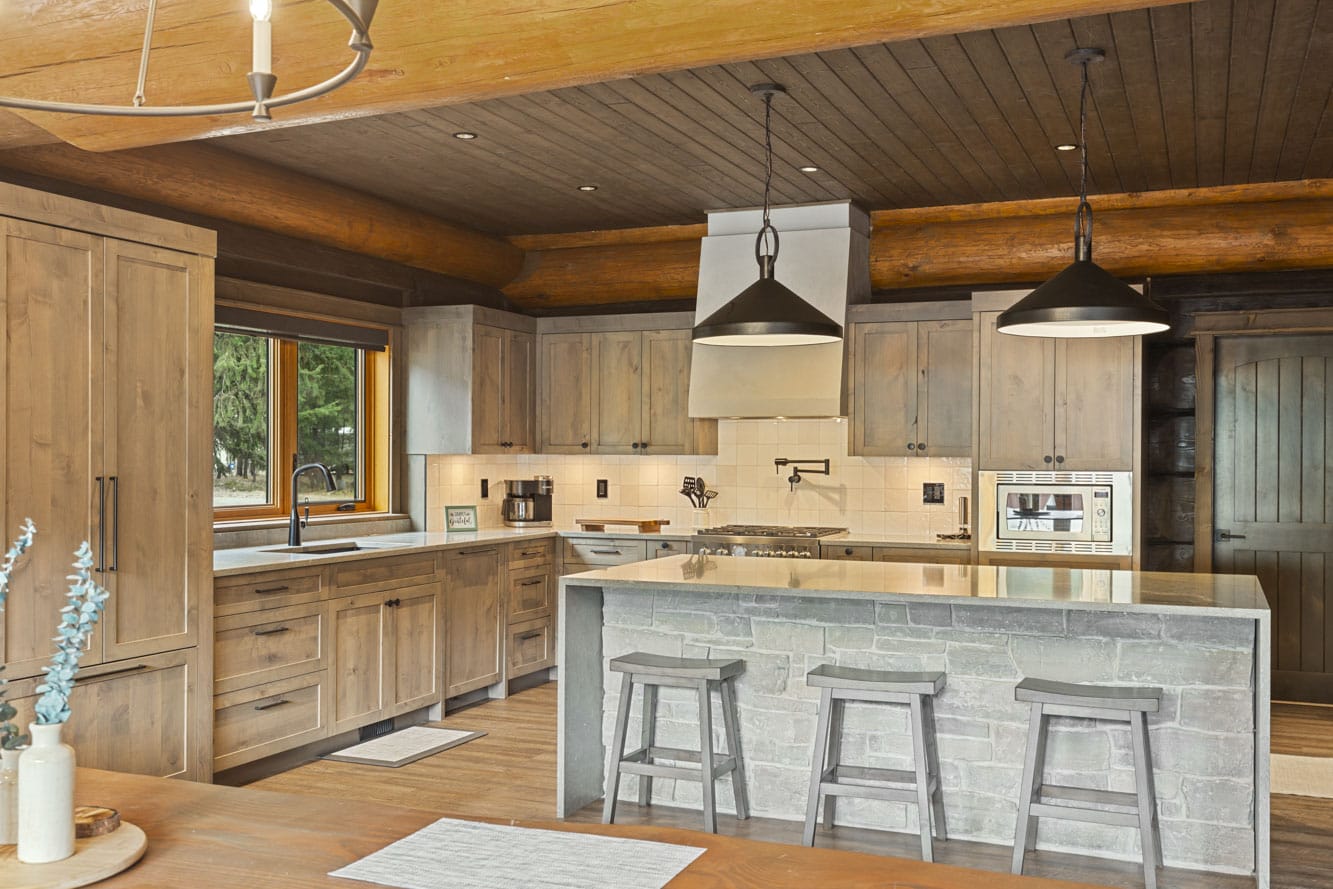 Tulameen B.C. Full Scribe Log Home