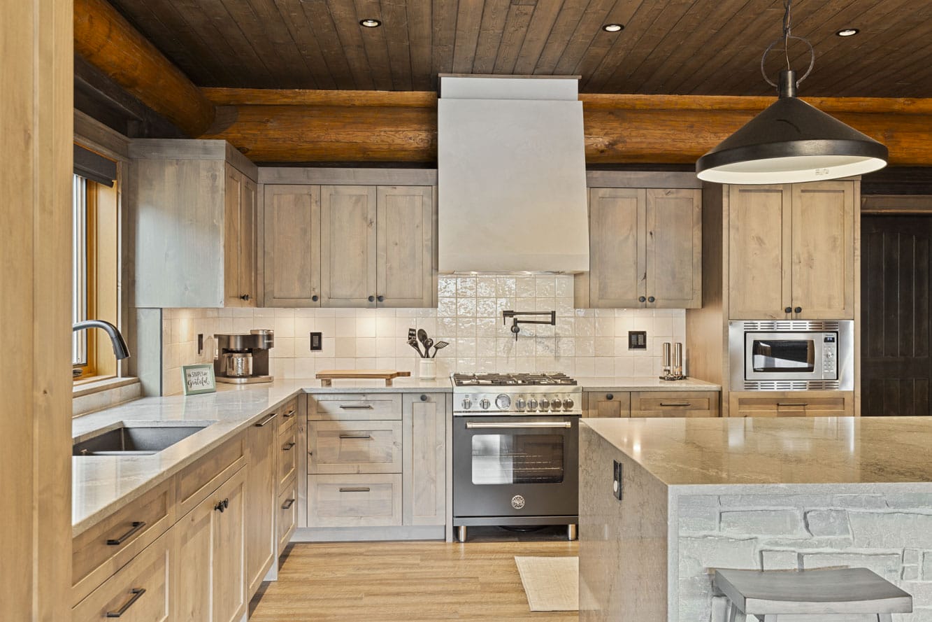 Tulameen B.C. Full Scribe Log Home