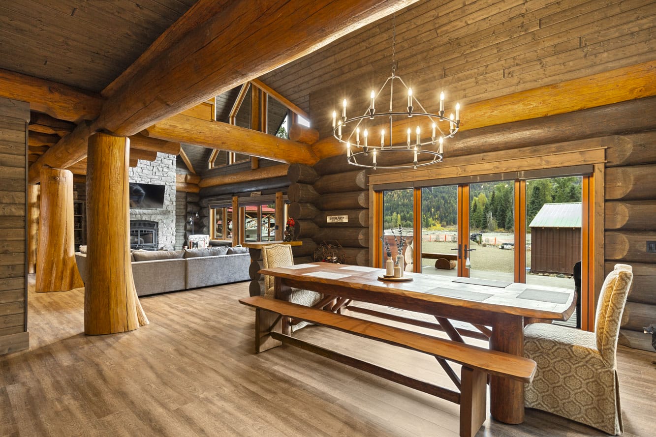 Tulameen B.C. Full Scribe Log Home