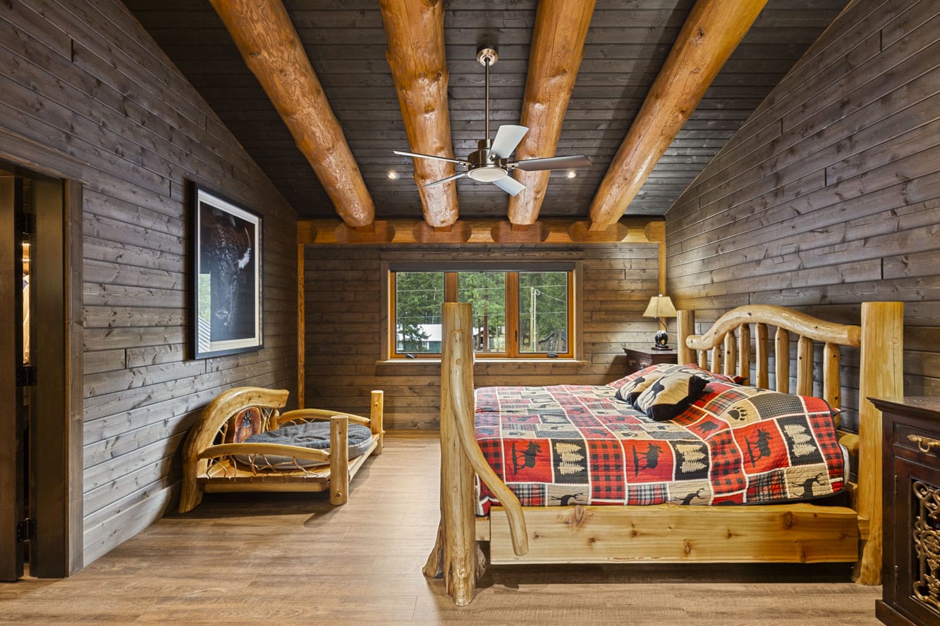 Tulameen B.C. Full Scribe Log Home