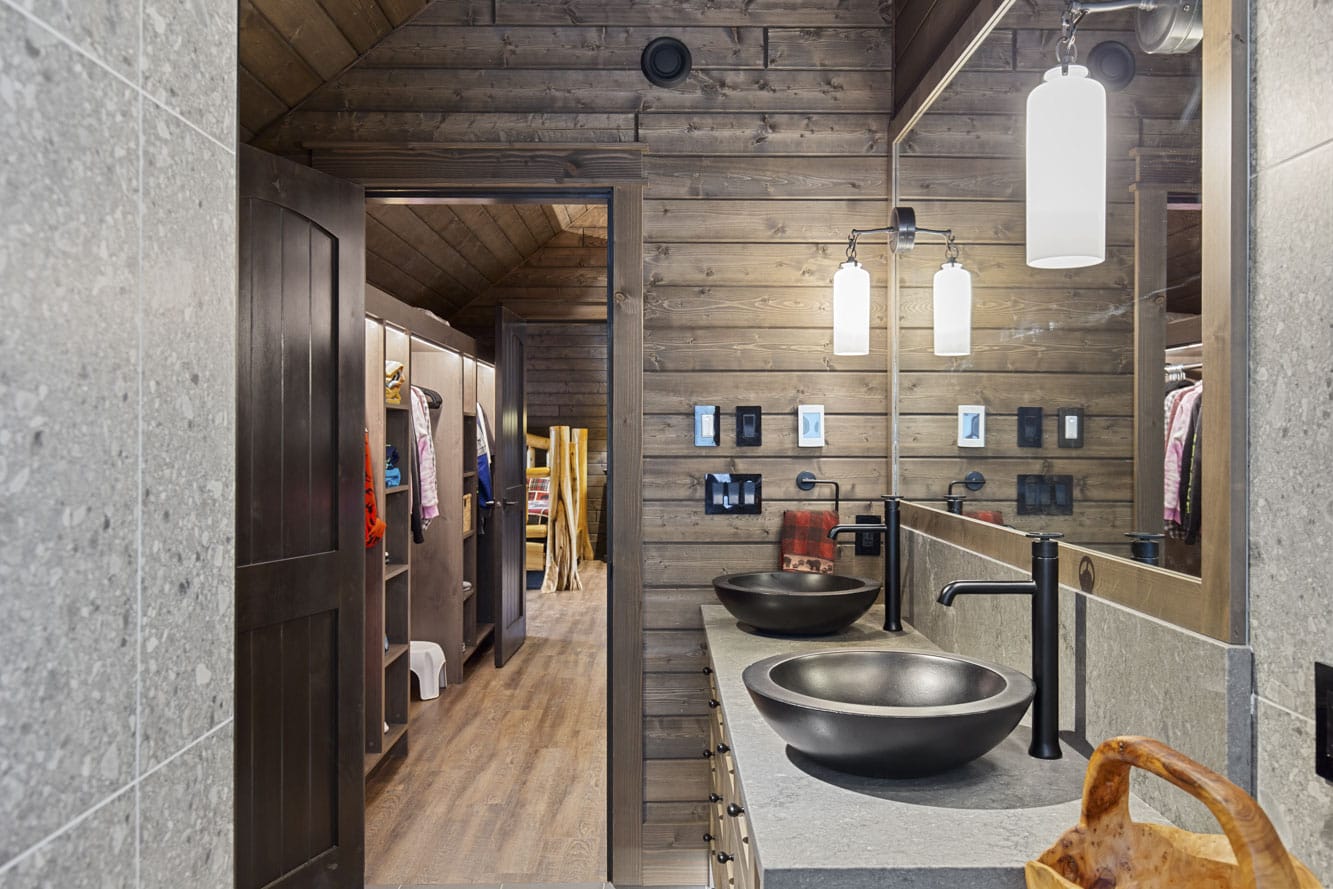 Tulameen B.C. Full Scribe Log Home