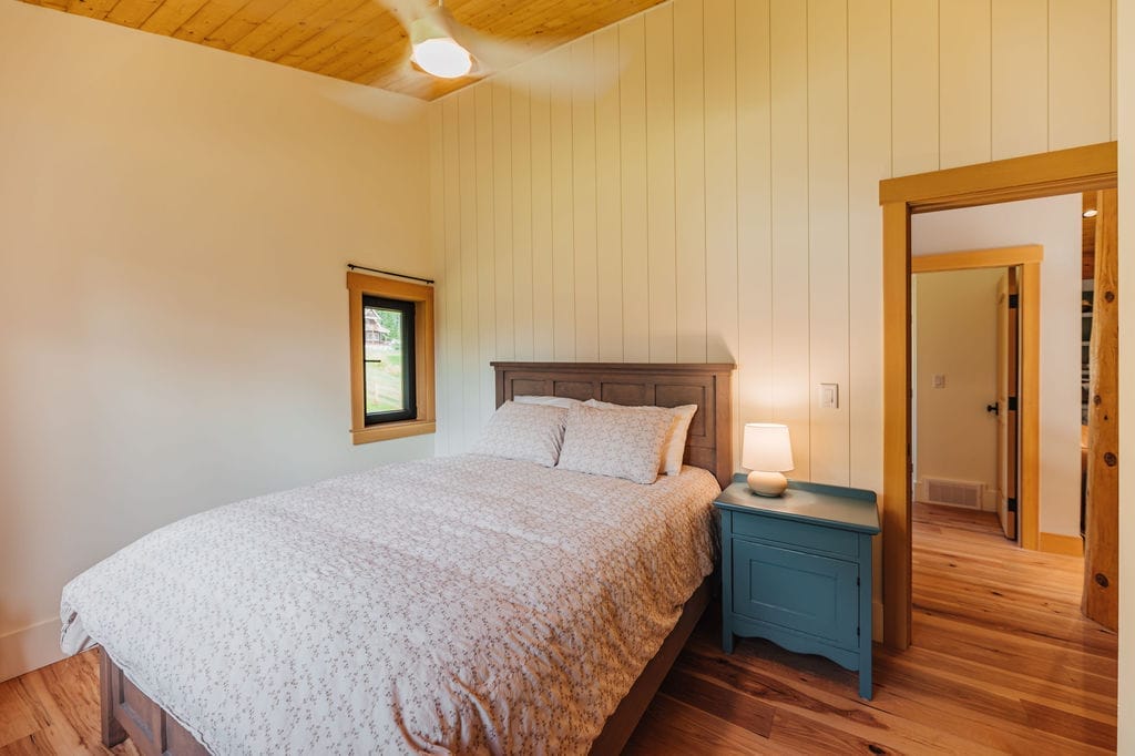 TimothyLakeCabin